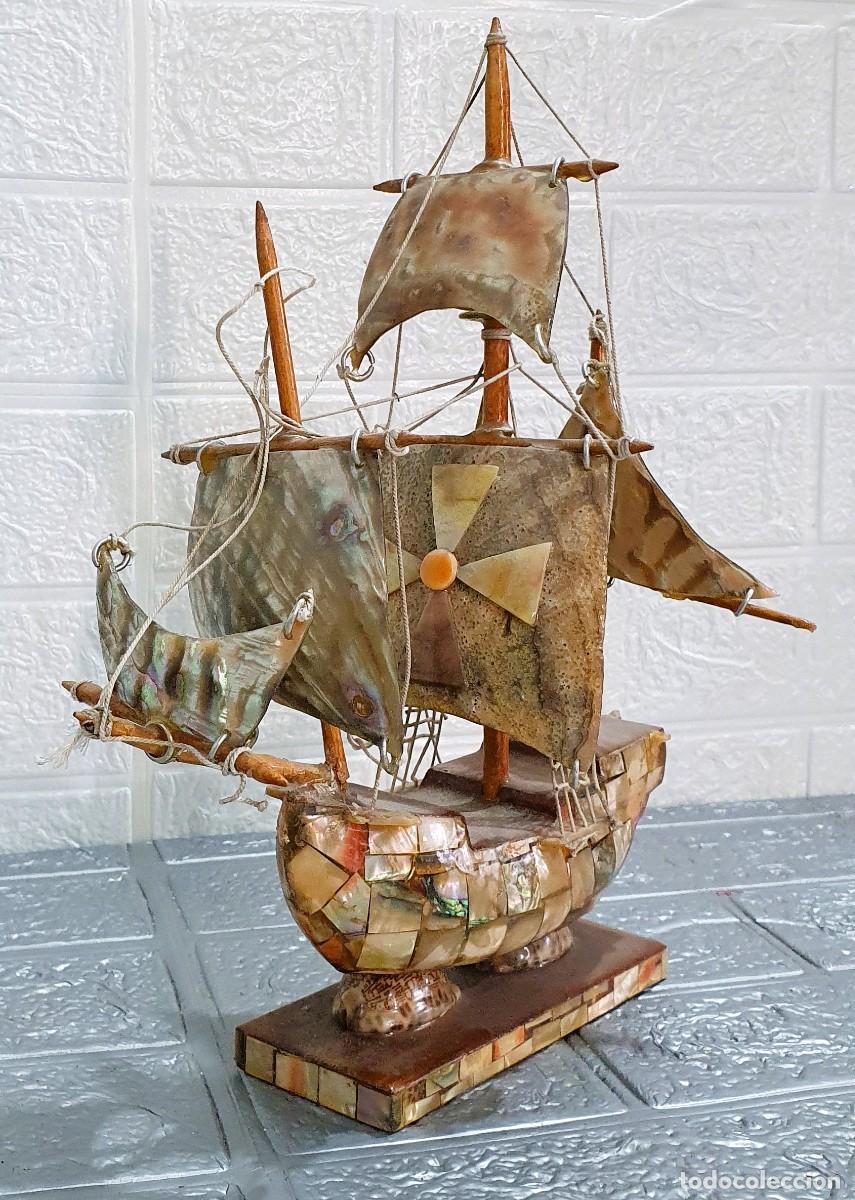 Antig&uuml;edades: Barco carabela en nacar - Foto 1
