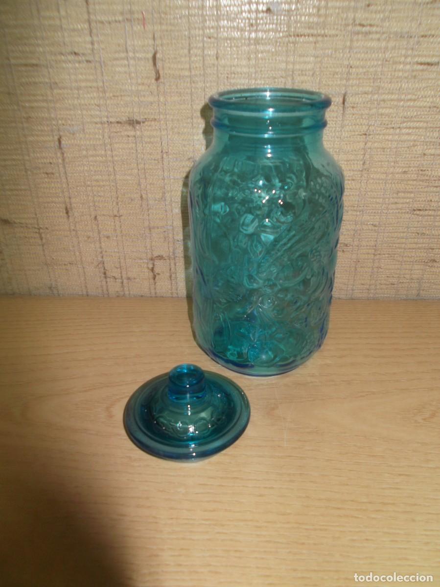 Antig&uuml;edades: Tarro de cristal azul con tapa - Foto 2