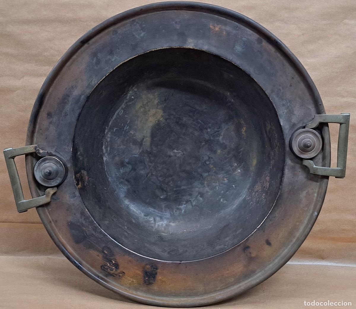 Antig&uuml;edades: BRASERO DE COBRE Y ASAS DE BRONCE - Foto 1