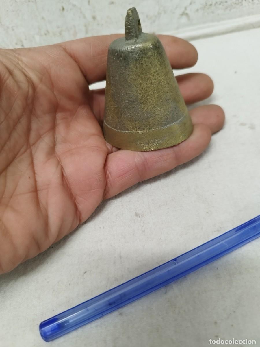 Antig&uuml;edades: Antigua campana de bronce. - Foto 1
