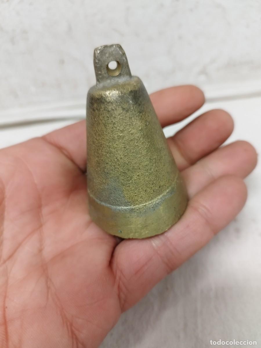 Antig&uuml;edades: Antigua campana de bronce. - Foto 2