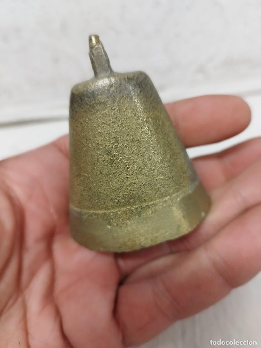Antig&uuml;edades: Antigua campana de bronce. - Foto 3