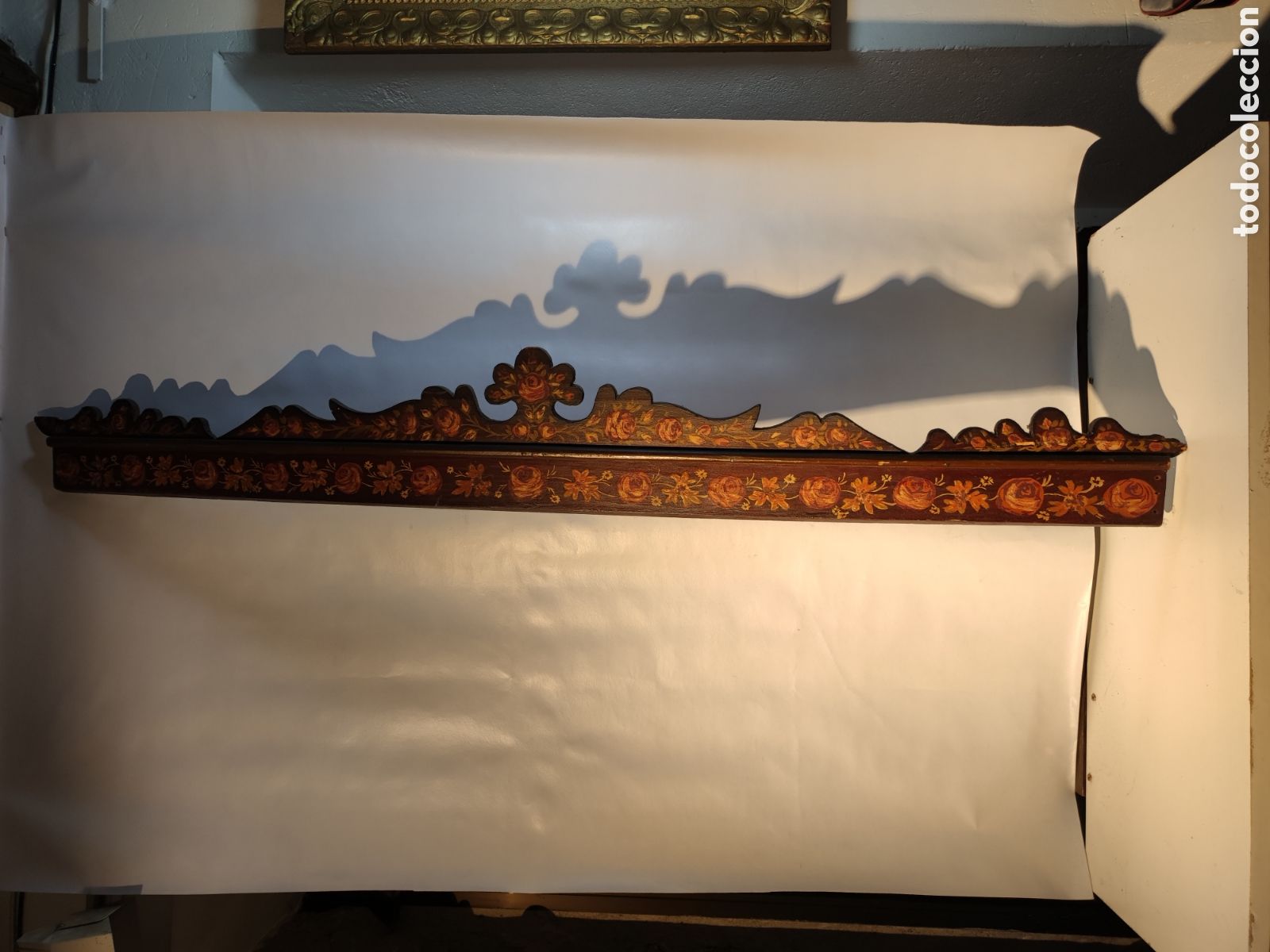 Antig&uuml;edades: Friso de madera pintado antiguo - Foto 1