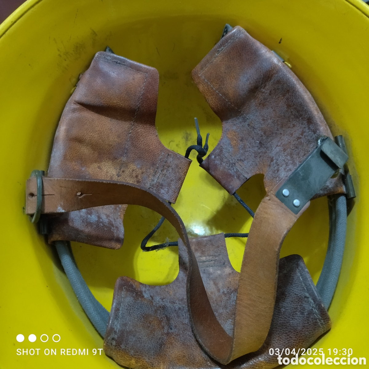 Antig&uuml;edades: Casco bombero Suiza antiguo - Foto 8