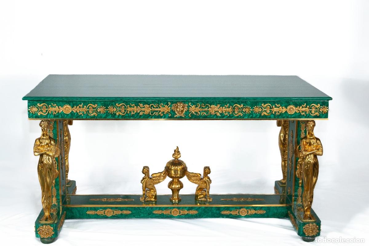 Antig&uuml;edades: MESA ESTILO IMPERIO CON DETALLES EN BRONCE - Foto 1
