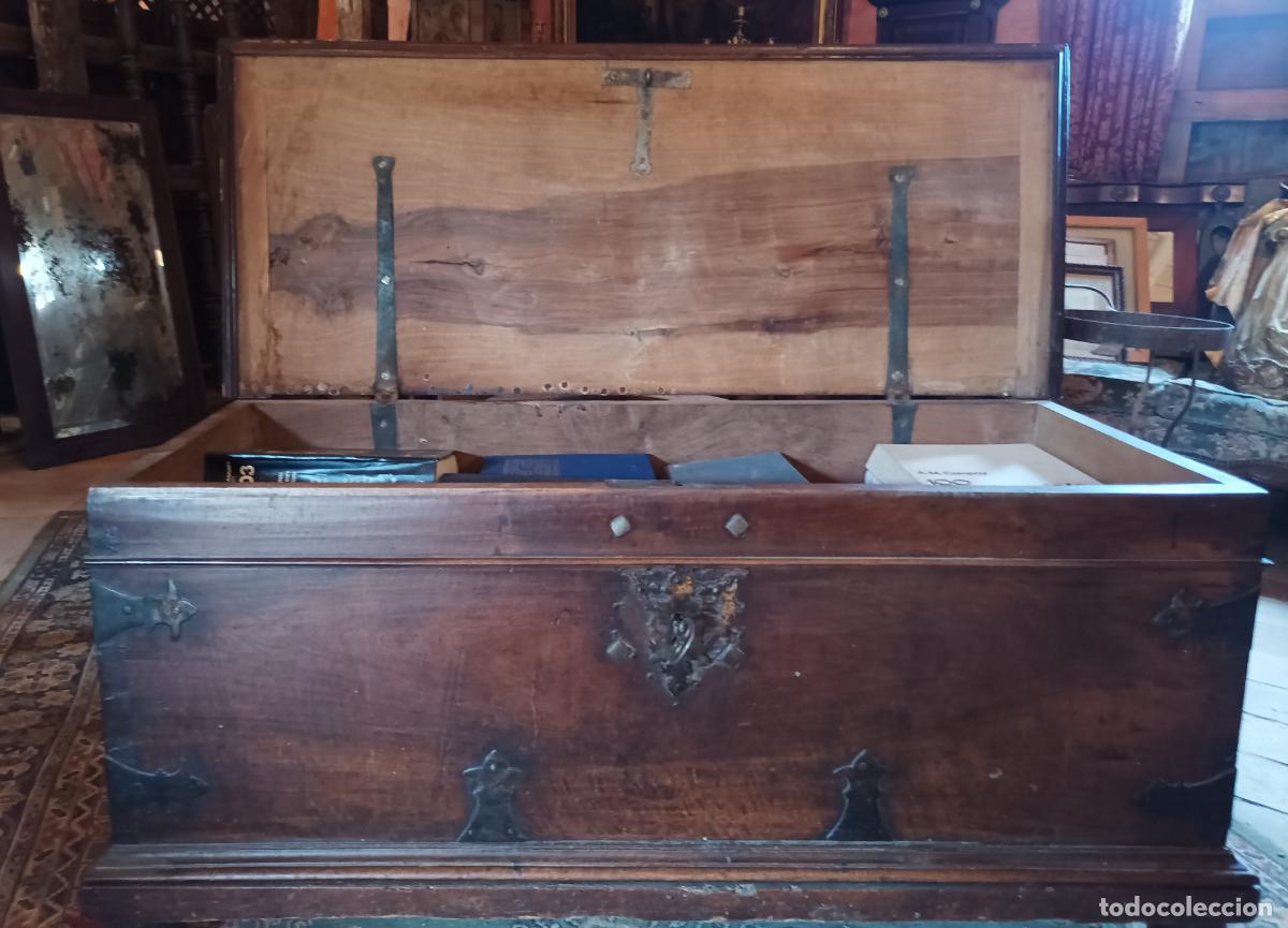 Antig&uuml;edades: Arca de nogal S XVII - Foto 18