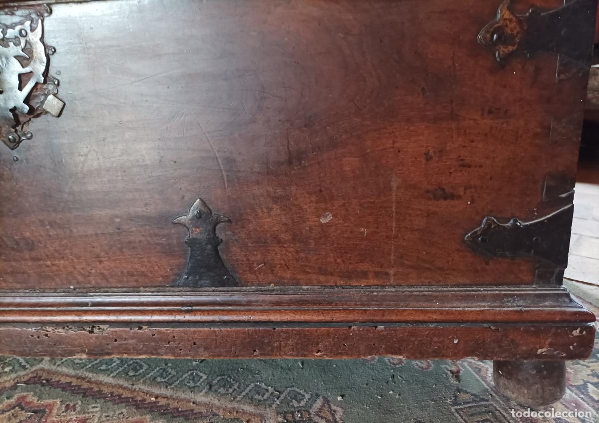 Antig&uuml;edades: Arca de nogal S XVII - Foto 22