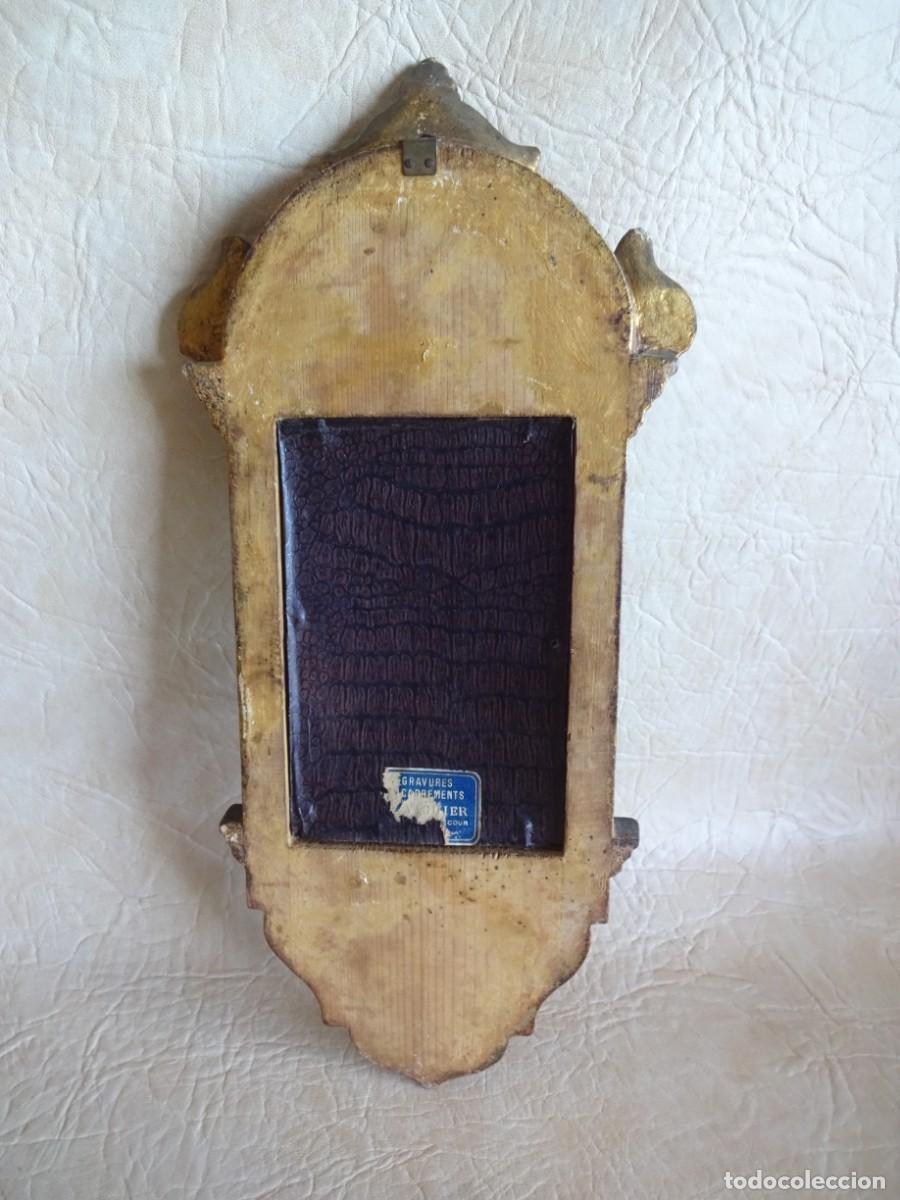 Antig&uuml;edades: antigua benditera Francesa con pan de oro y madera - Foto 6