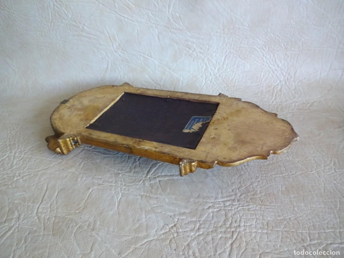 Antig&uuml;edades: antigua benditera Francesa con pan de oro y madera - Foto 8