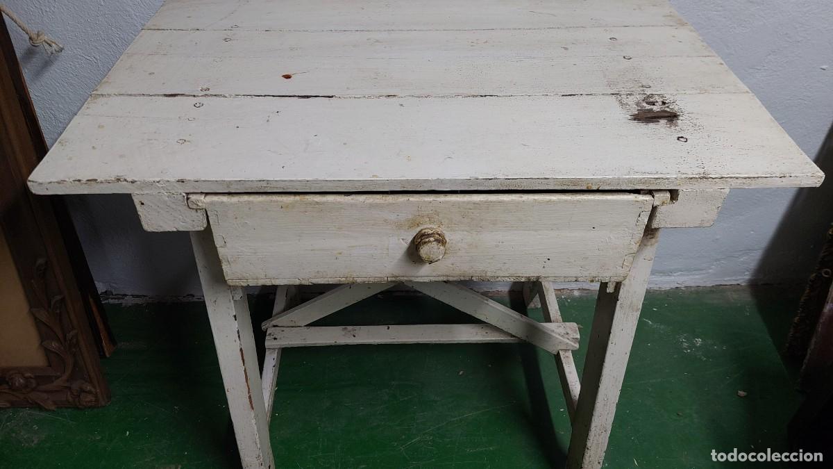 Antig&uuml;edades: Antigua mesa tocinera de cocina madera blanqueada - Foto 1