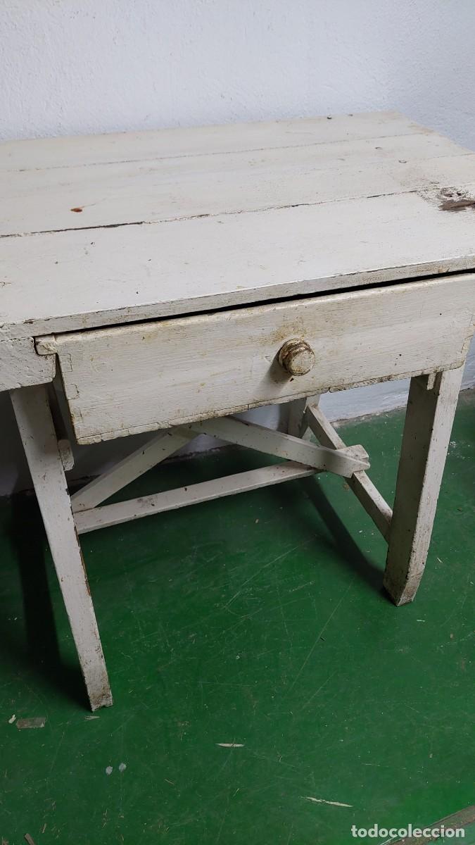 Antig&uuml;edades: Antigua mesa tocinera de cocina madera blanqueada - Foto 2