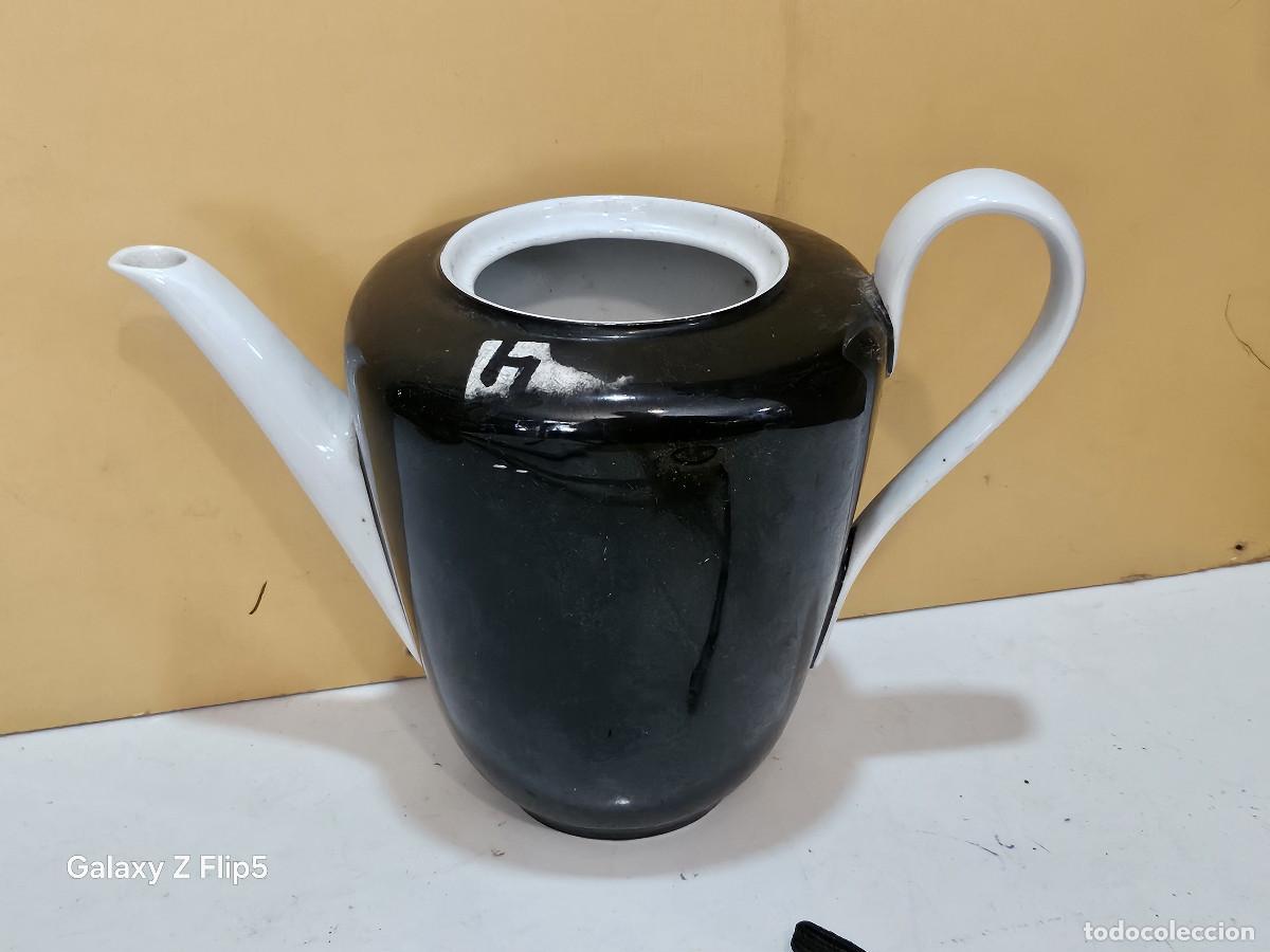 Antig&uuml;edades: tetera de porcelana sin tapa - Foto 1