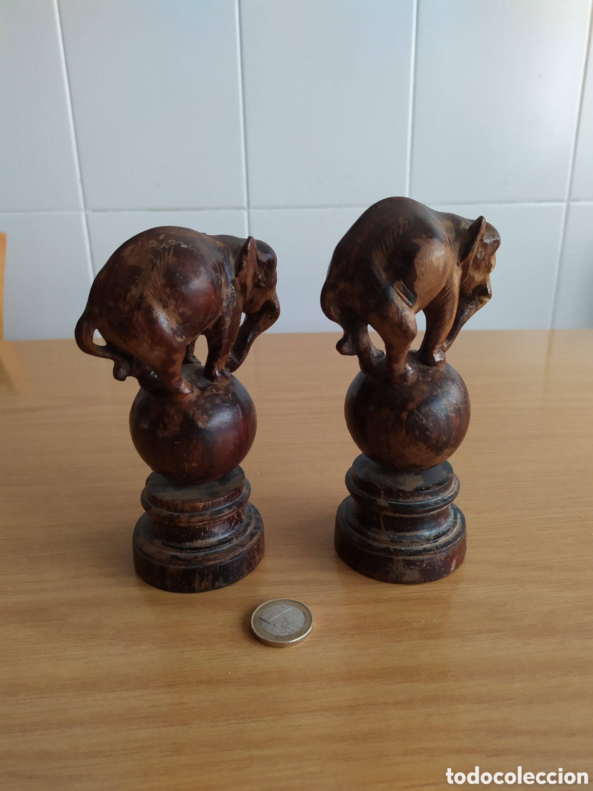 Antig&uuml;edades: Pareja de elefantes de madera. - Foto 2