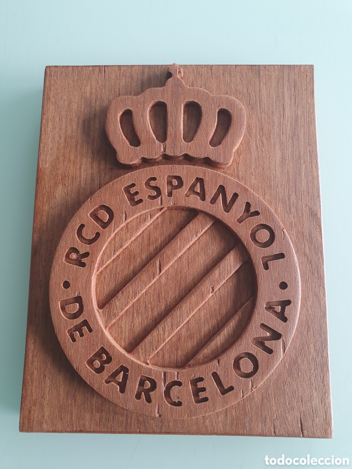 Antig&uuml;edades: Escudo del R.C.D Espa&ntilde;ol - Foto 2