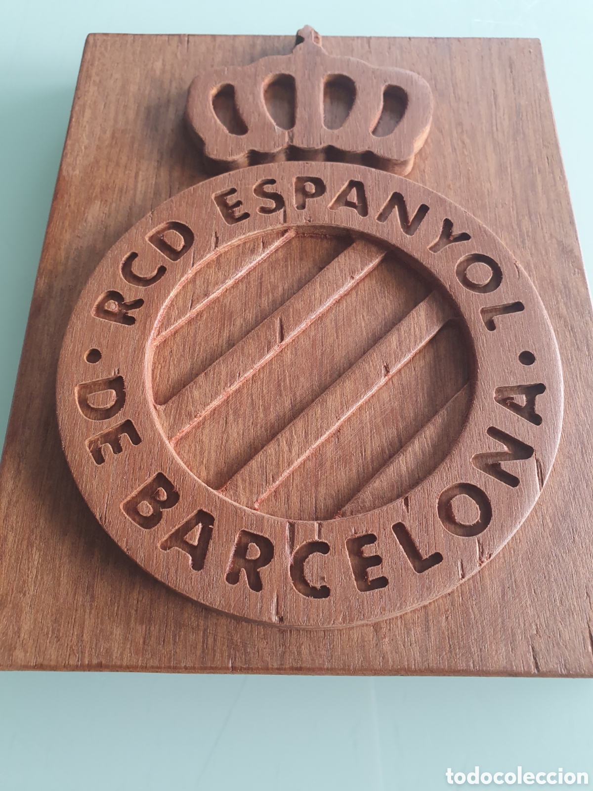 Antig&uuml;edades: Escudo del R.C.D Espa&ntilde;ol - Foto 3