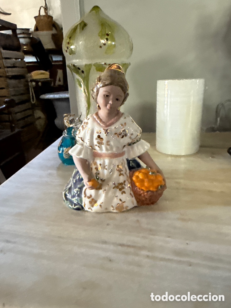 Antiguidades: Figura de porcelana antigua