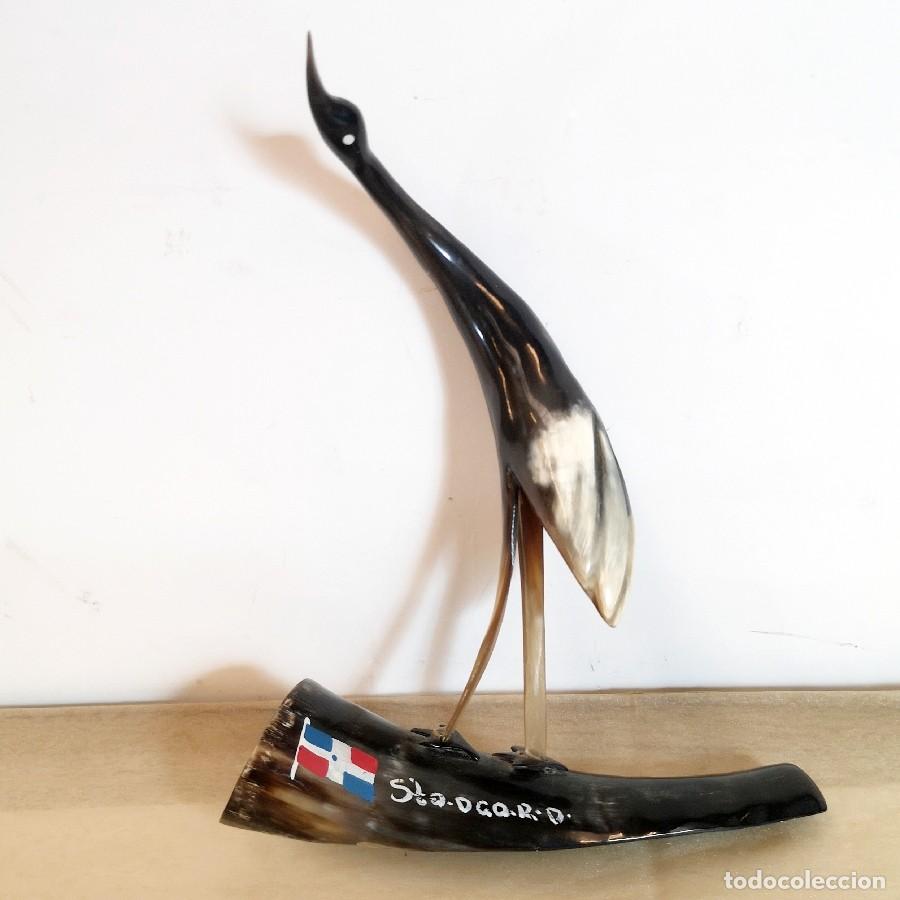 Antig&uuml;edades: Figura P&aacute;jaro Tallado - Foto 1