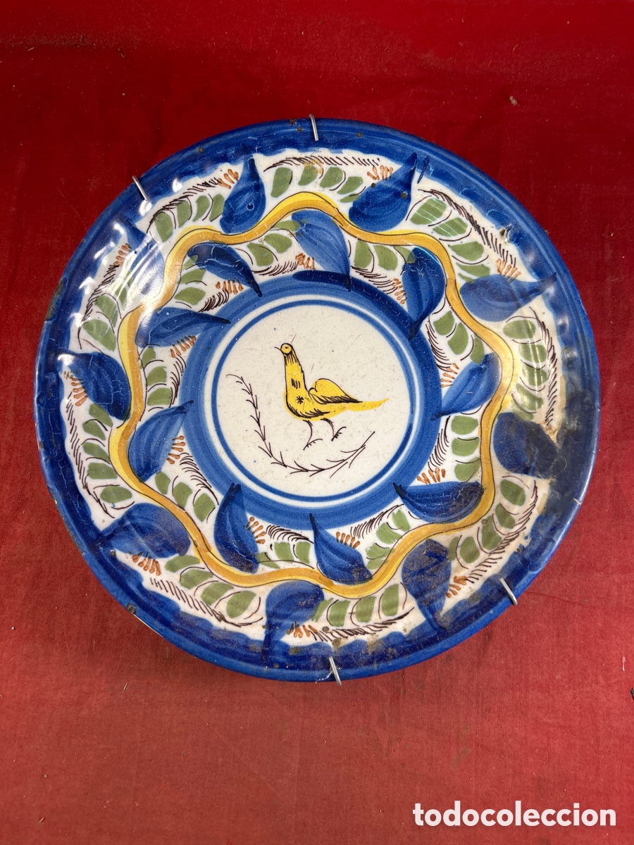 Antig&uuml;edades: Antiguo plato Manises con p&aacute;jaro - Foto 1