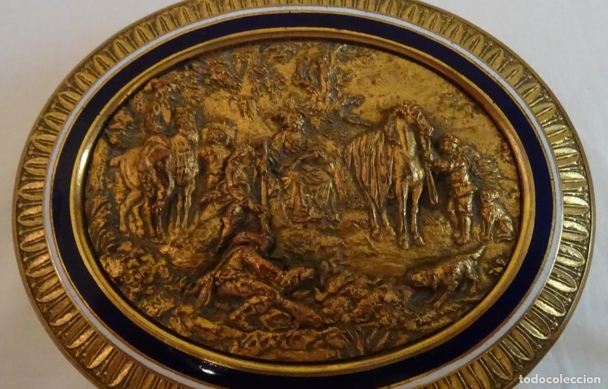Antig&uuml;edades: Joyero antiguo de bronce - Foto 19