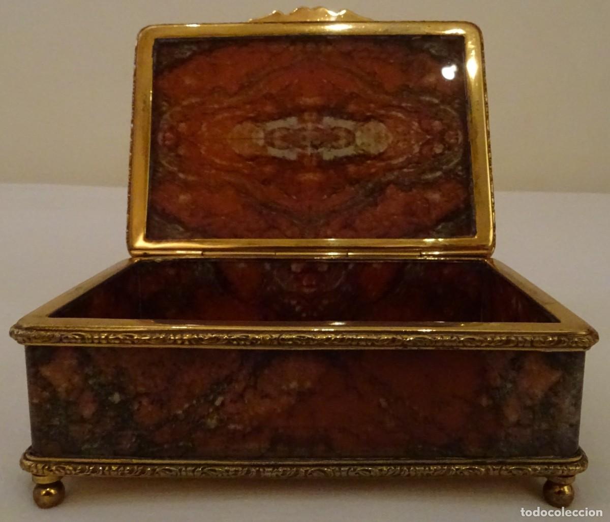 Antig&uuml;edades: Joyero antiguo de bronce y cristal - Foto 10