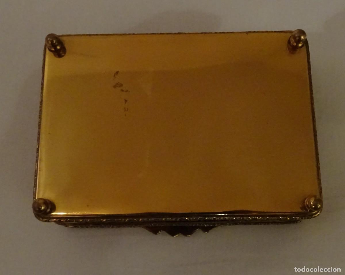Antig&uuml;edades: Joyero antiguo de bronce y cristal - Foto 14