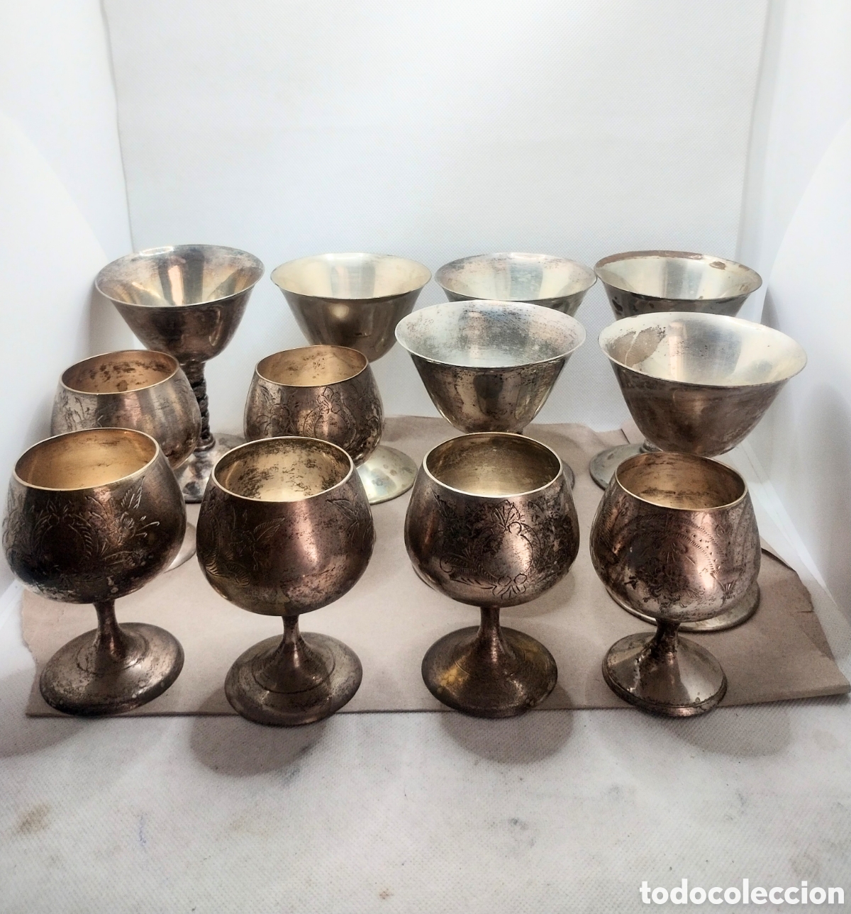 Antig&uuml;edades: Doce copas en alpaca plateada - Foto 1