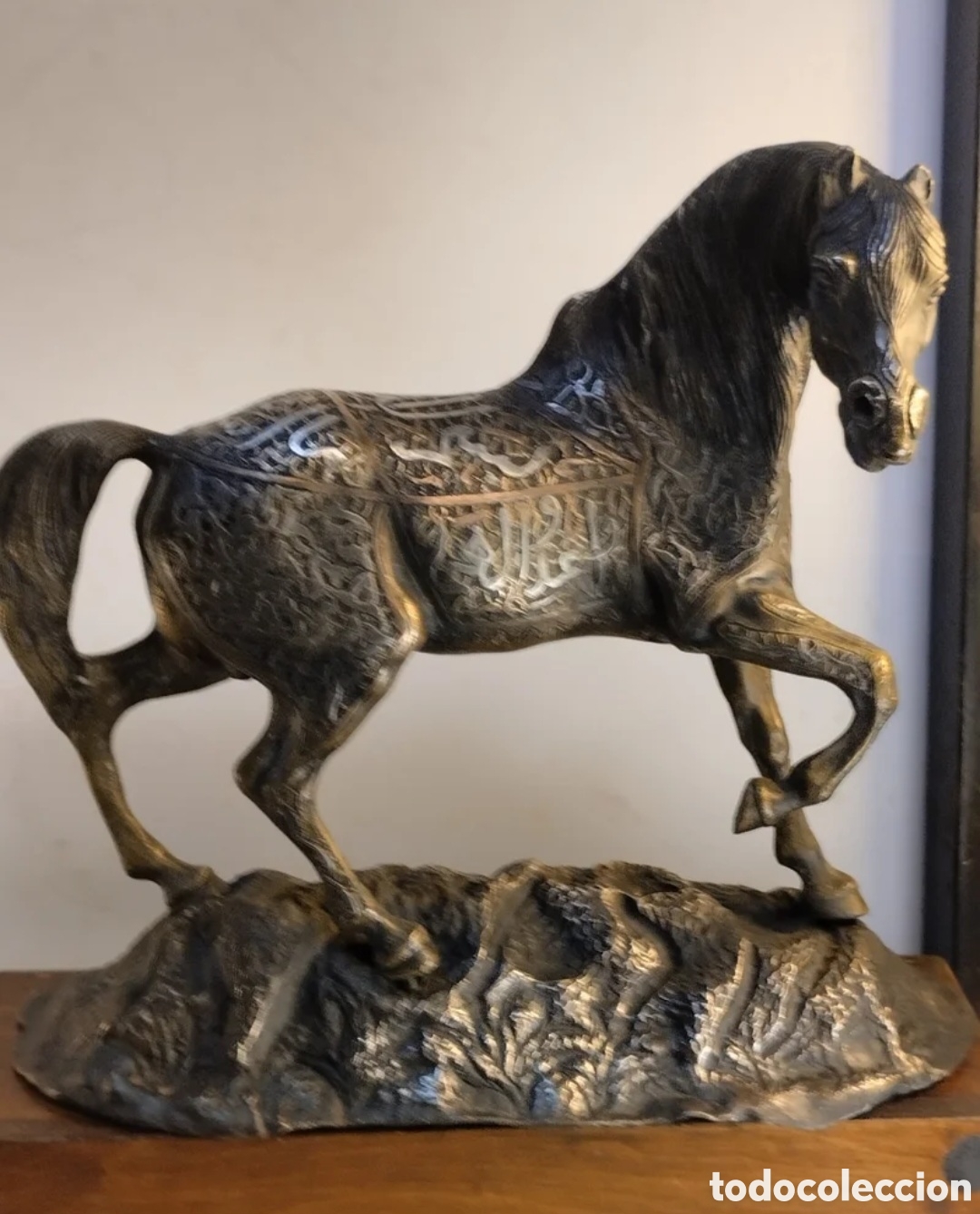 Antig&uuml;edades: Caballo arabe antiguo de bronce - Foto 1