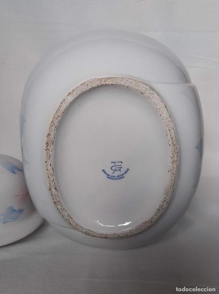 Antig&uuml;edades: Jarr&oacute;n Italiano Blanco con Flores - Foto 2