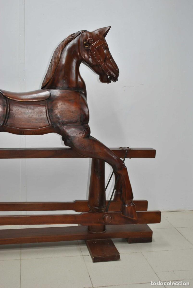 Antig&uuml;edades: CABALLO BALANC&Iacute;N DE MADERA TALLADA - Foto 5
