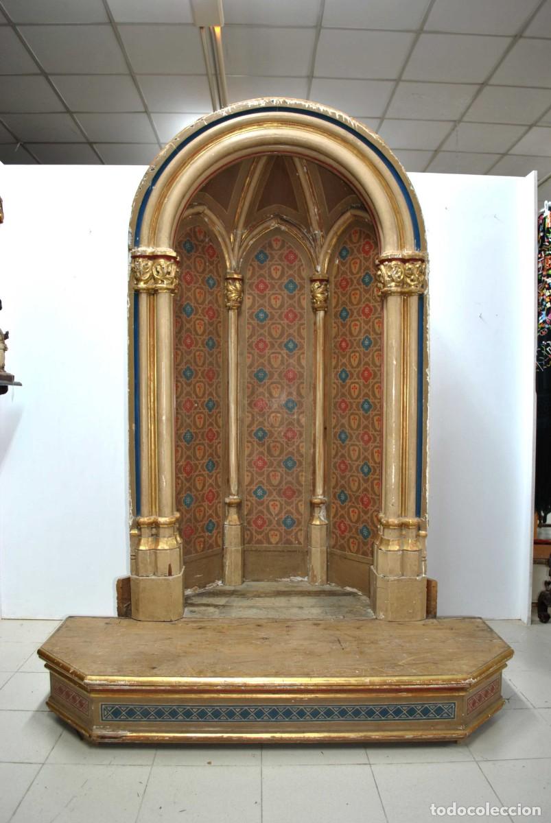 Antig&uuml;edades: CAPILLA ANTIGUA RETABLO TIPO ALTAR EN PAN DE ORO - Foto 2