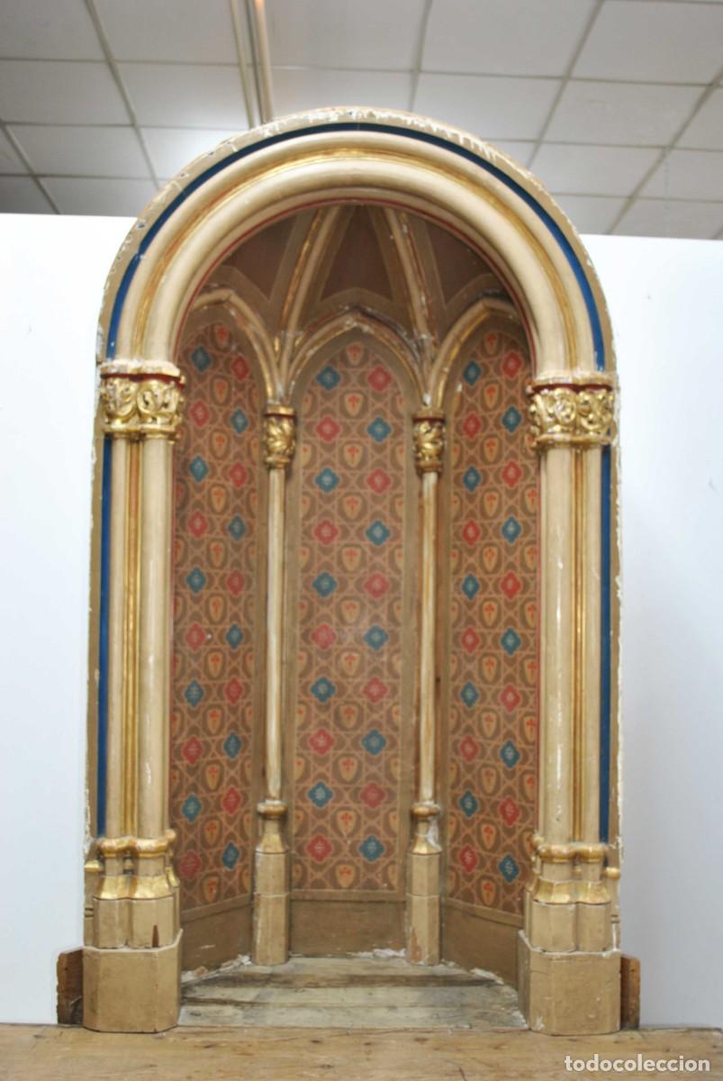 Antig&uuml;edades: CAPILLA ANTIGUA RETABLO TIPO ALTAR EN PAN DE ORO - Foto 3