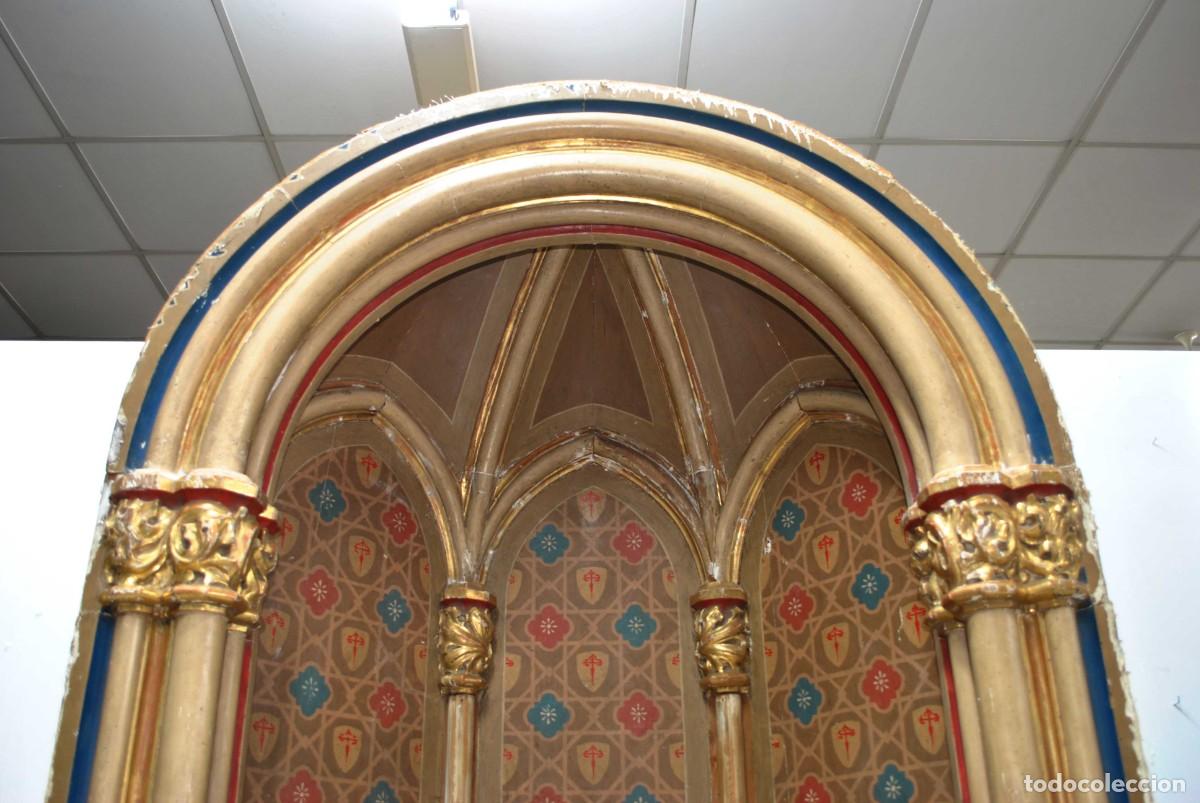 Antig&uuml;edades: CAPILLA ANTIGUA RETABLO TIPO ALTAR EN PAN DE ORO - Foto 5