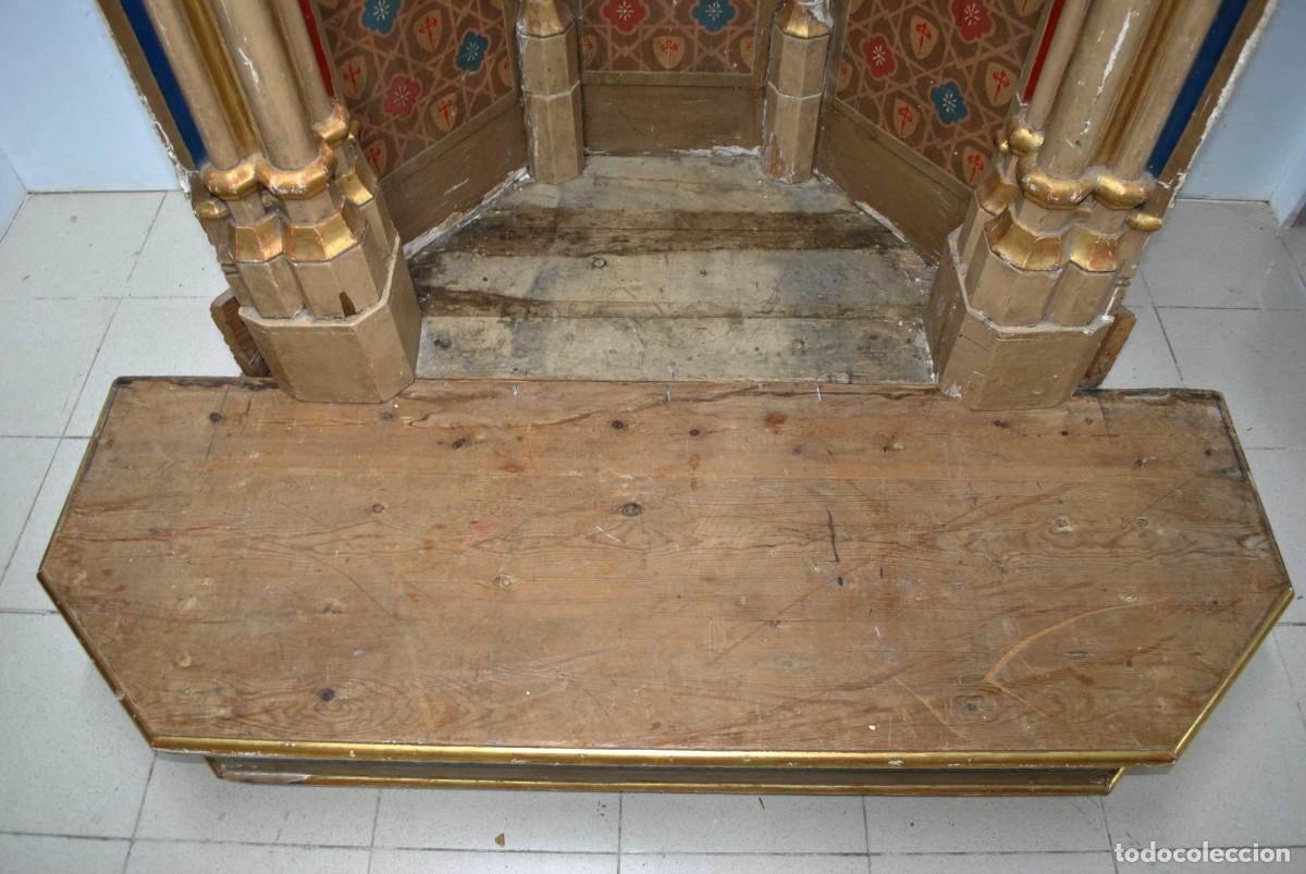 Antig&uuml;edades: CAPILLA ANTIGUA RETABLO TIPO ALTAR EN PAN DE ORO - Foto 9