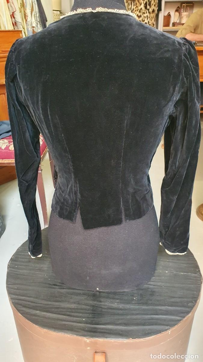 Antig&uuml;edades: Corpi&ntilde;o negro de terciopelo - Foto 3