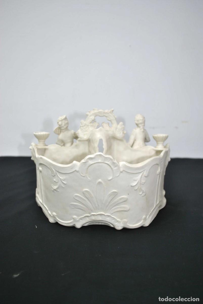 Antig&uuml;edades: CENTRO DE MESA PORCELANA BISCUIT - Foto 6