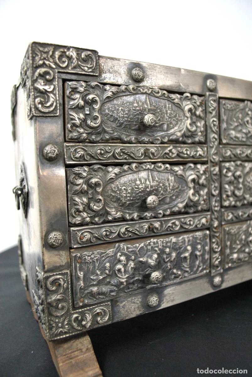 Antig&uuml;edades: BARGUE&Ntilde;O DE MESA REPUJADO - Foto 10