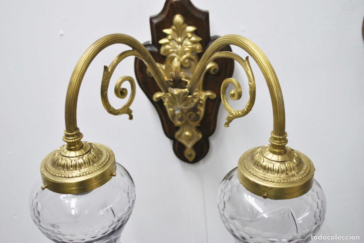 Antig&uuml;edades: PAREJA APLIQUES DE PARED BRONCE Y CRISTAL - Foto 6