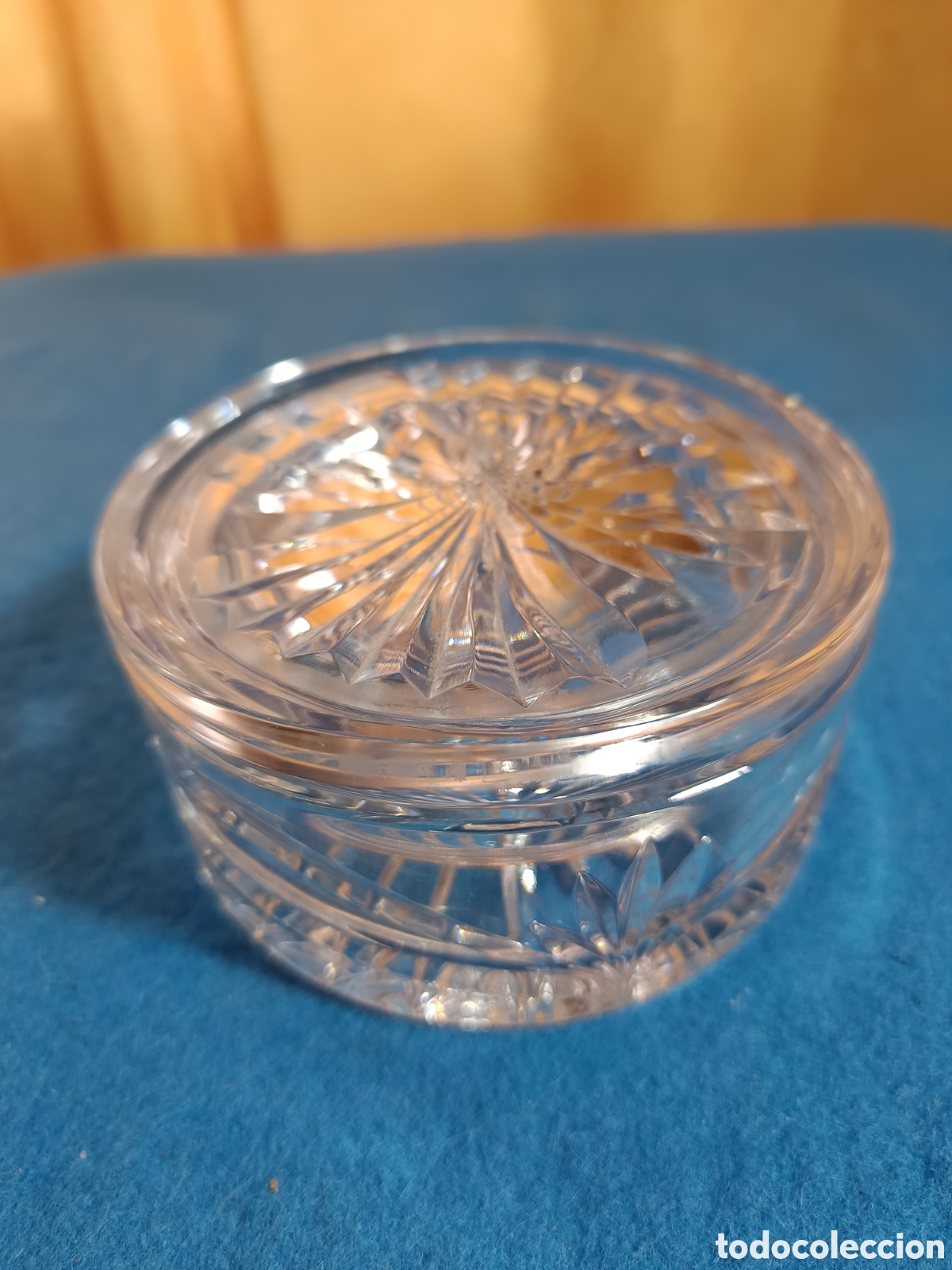 Antig&uuml;edades: bombonera de cristal tallado - Foto 1