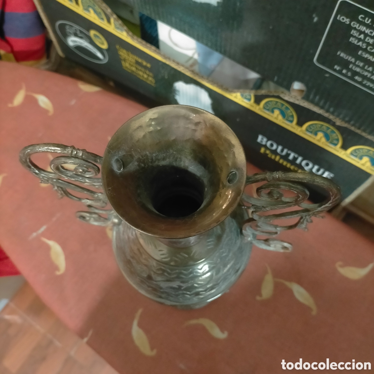Antig&uuml;edades: Jarr&oacute;n de cobre tallado - Foto 2