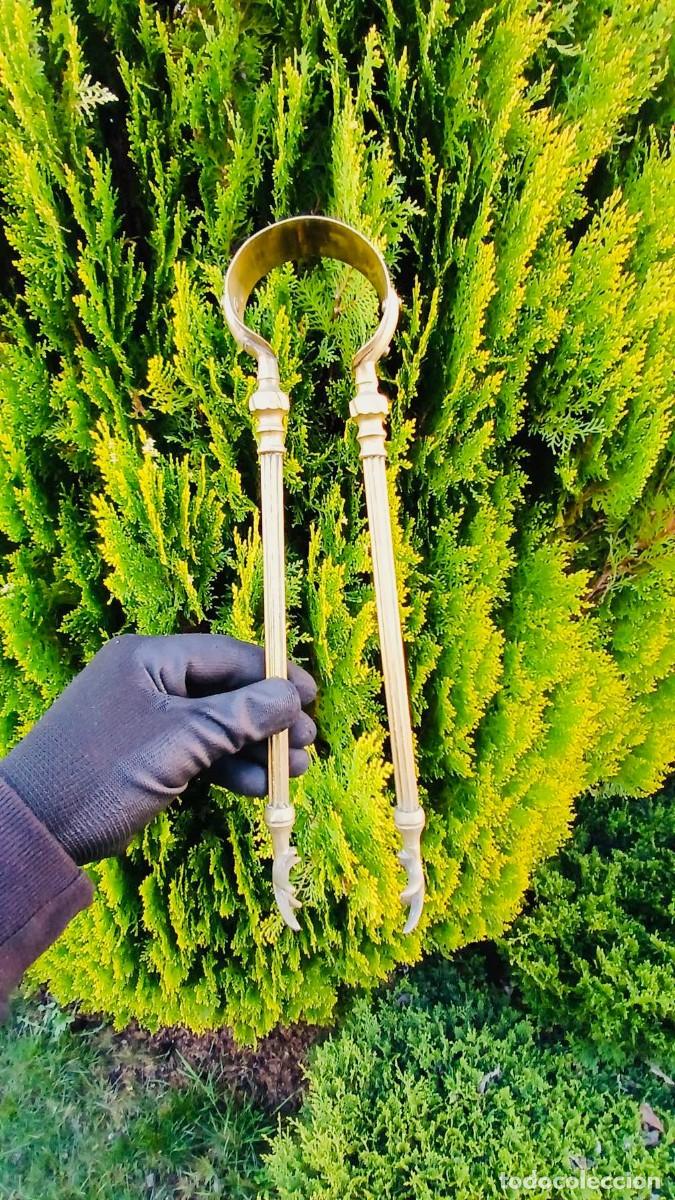 Antiques: ANTIGUA PINZA PARA CHIMENEA CON GARRAS DE ANIMAL MITOLOGICO TENAZA DE FOGON DE BRONCE