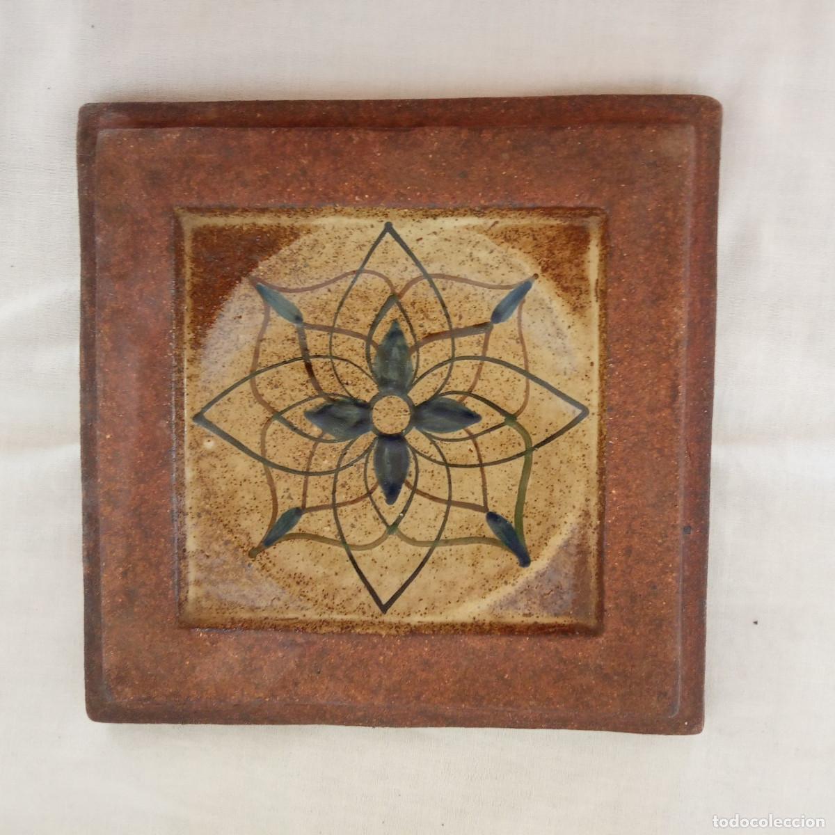 Antig&uuml;edades: Placa azulejo gres cer&aacute;mica decorada mediados S.XX