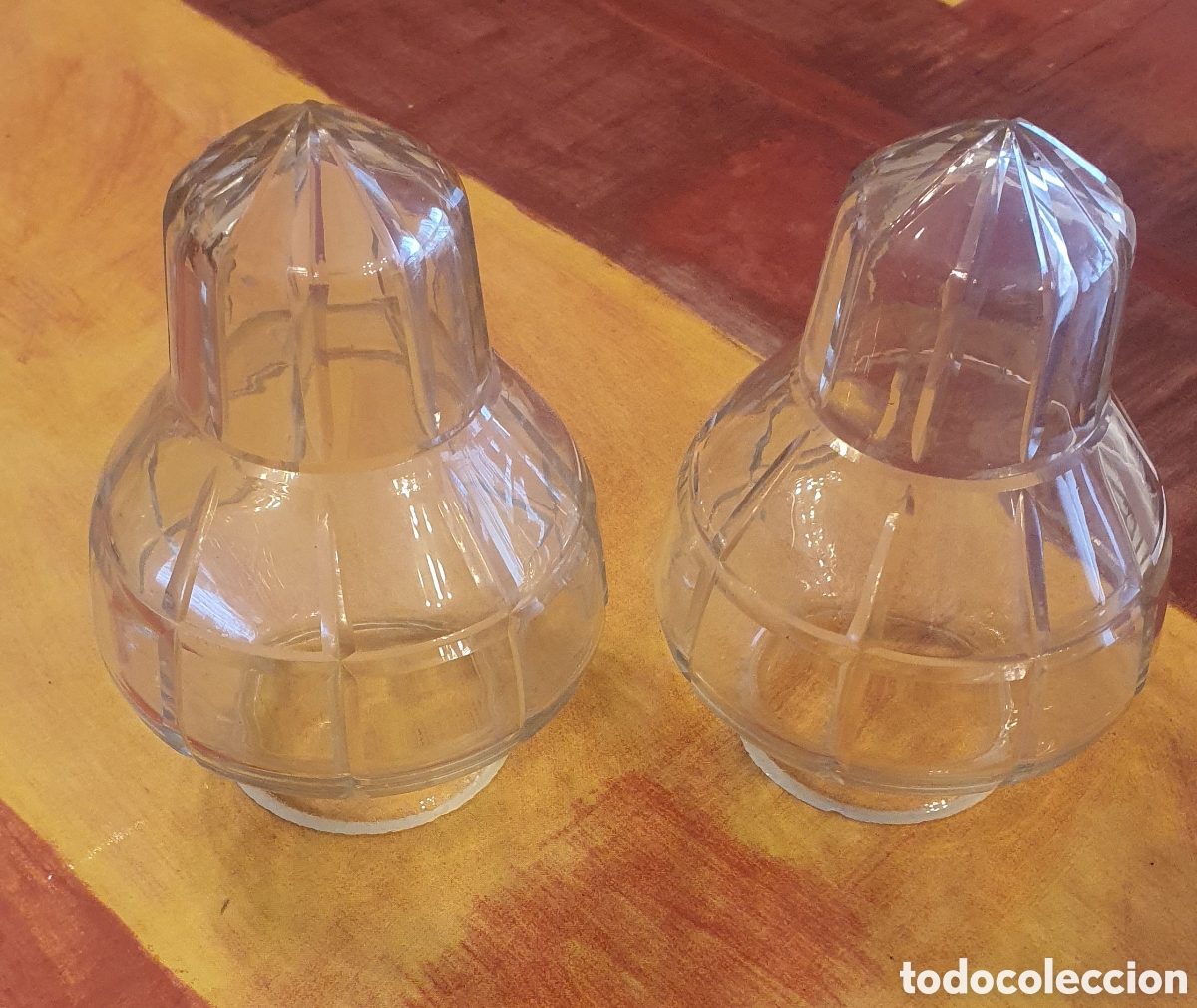 Antig&uuml;edades: Tulipas de cristal vintage - Foto 1