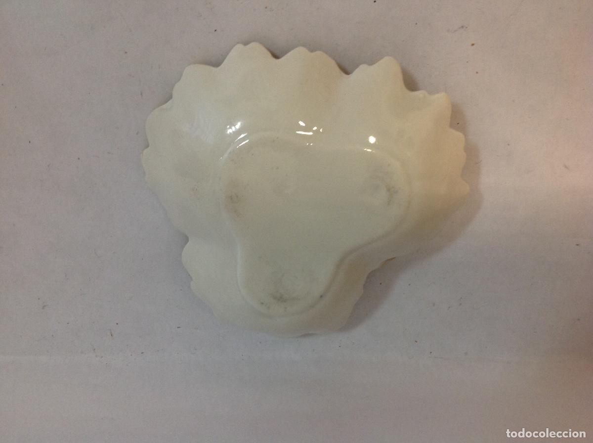 Antig&uuml;edades: Centrito de porcelana francesa - Foto 3