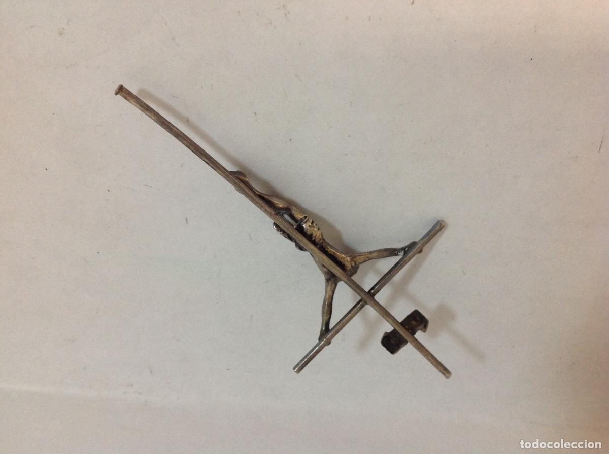 Antig&uuml;edades: Crucifijo de plata sin base - Foto 2
