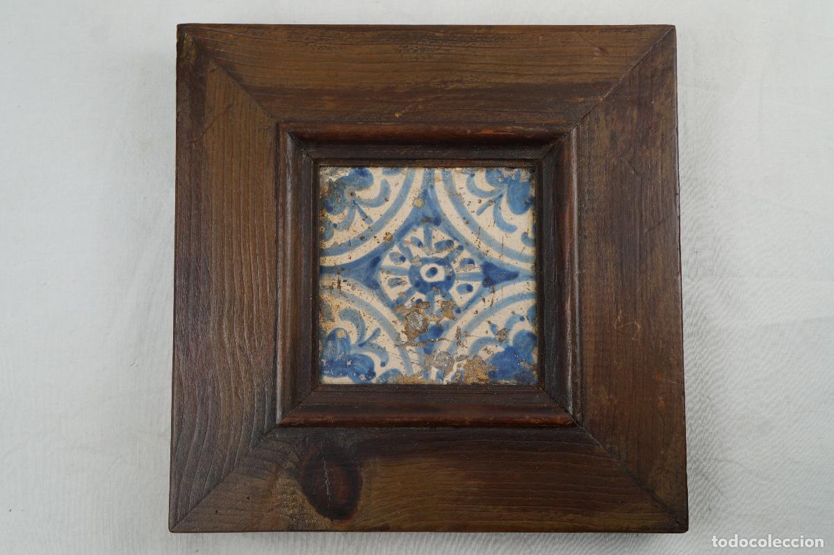 Antig&uuml;edades: Azulejo g&oacute;tico &ndash; Manises &ndash; Siglo XV - Foto 1