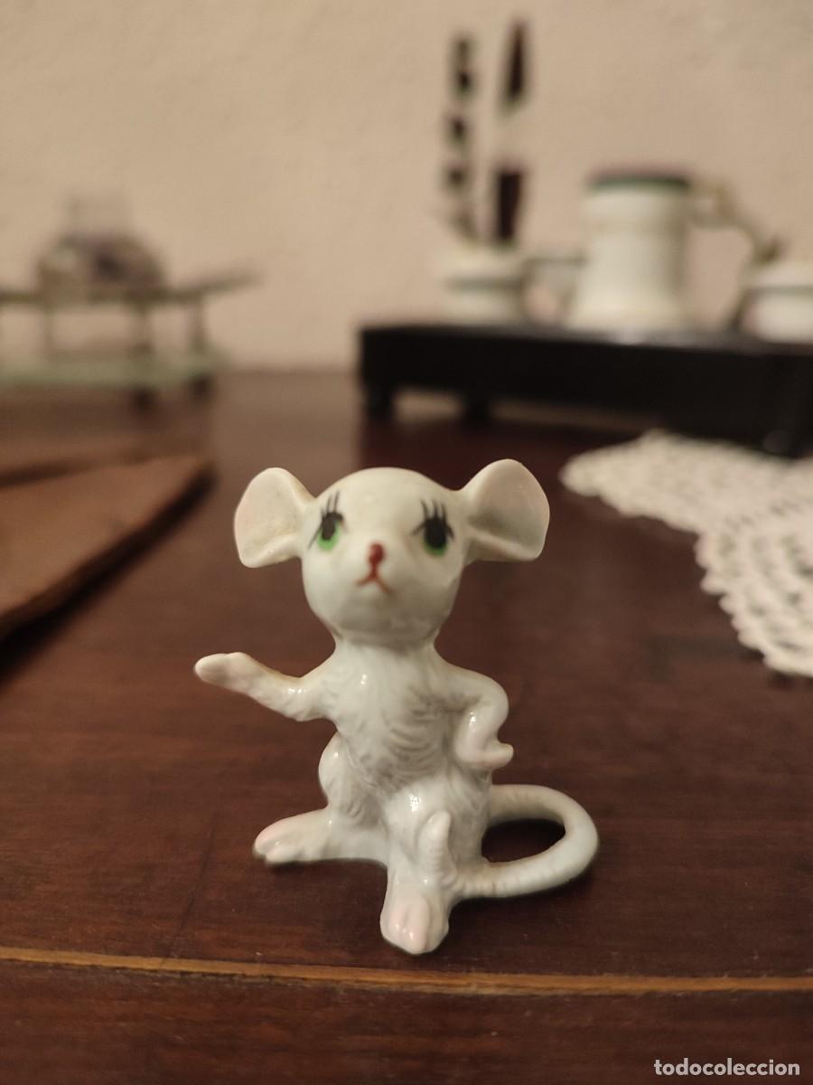 Antig&uuml;edades: Figurita de porcelana - Foto 1