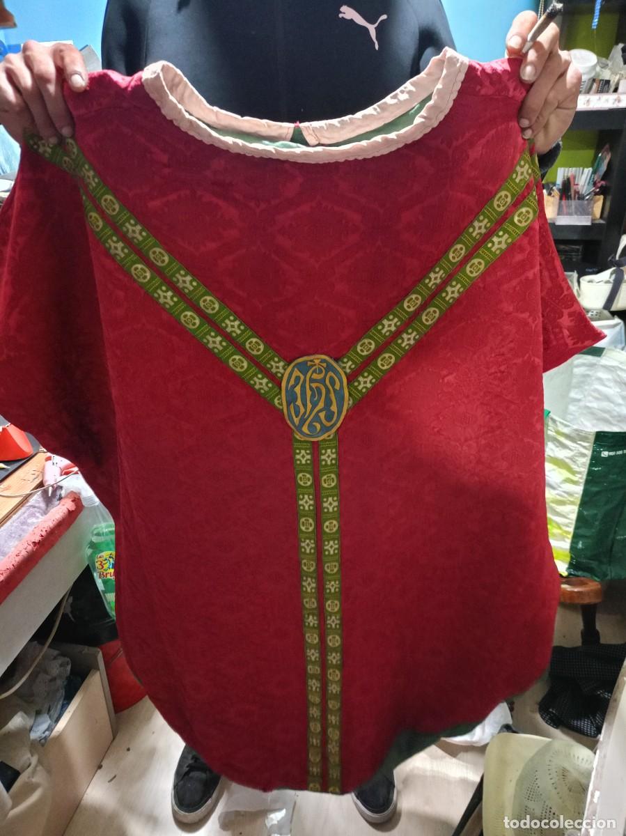 Antig&uuml;edades: CASUYA sacerdota bordada. - Foto 1