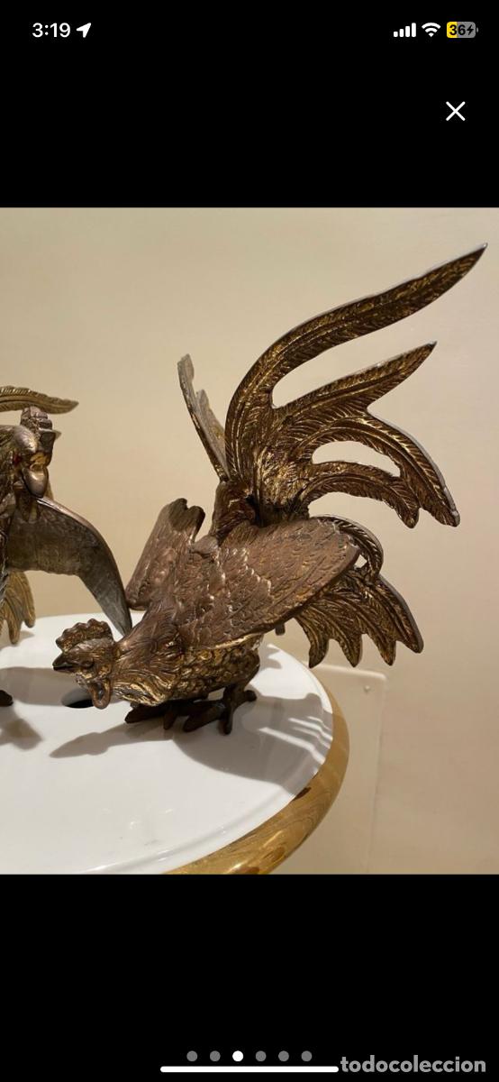 Antig&uuml;edades: Pareja de gallos de bronce - Foto 3