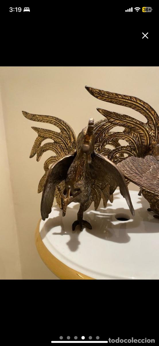 Antig&uuml;edades: Pareja de gallos de bronce - Foto 4