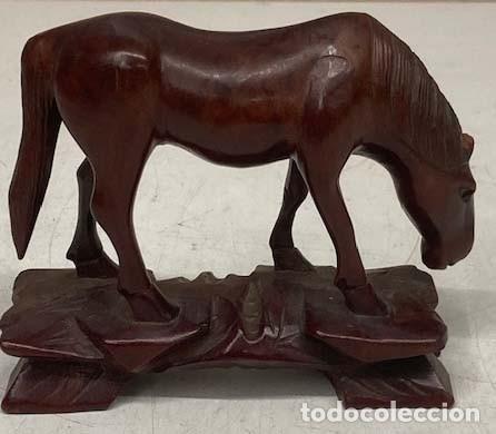 Antig&uuml;edades: Figura en madera de un caballo - Foto 4